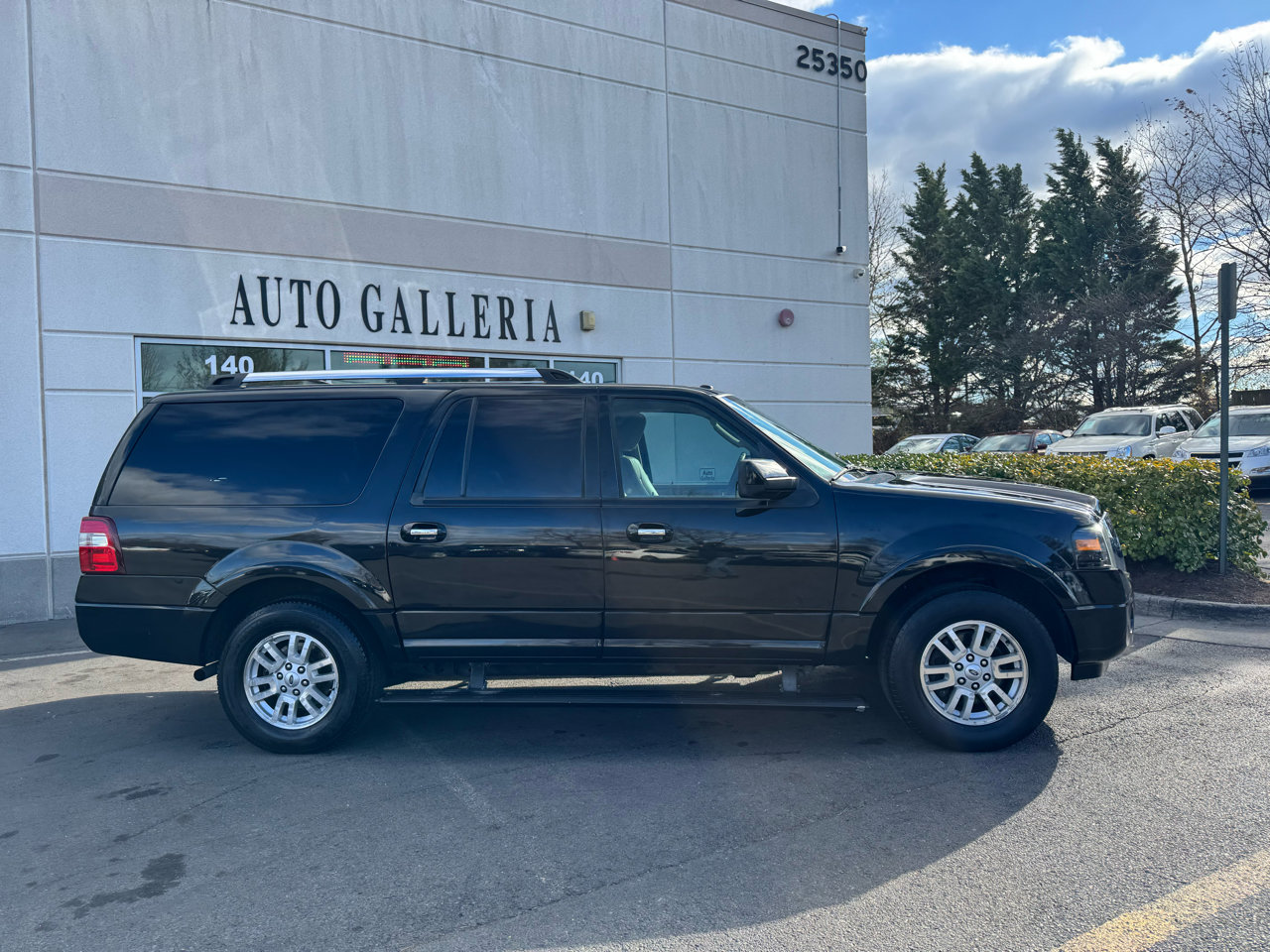 Used 2013 Ford Expedition EL Limited image 3