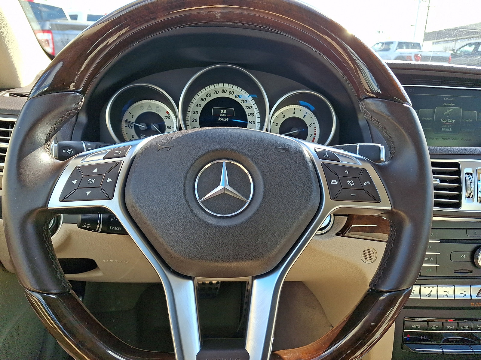 Used 2016 Mercedes-Benz E 400 Cabriolet image 24