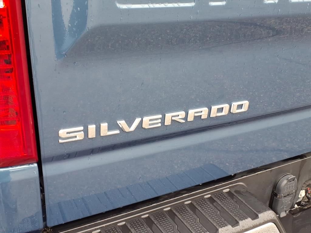Used 2024 Chevrolet Silverado 1500 LT image 9