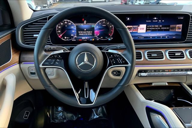 Used 2025 Mercedes-Benz GLE 350 4MATIC image 4