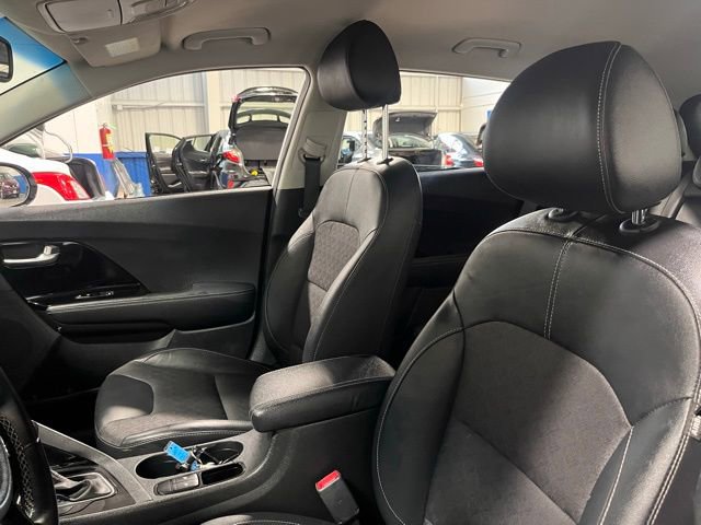 Used 2018 Kia Niro EX image 23