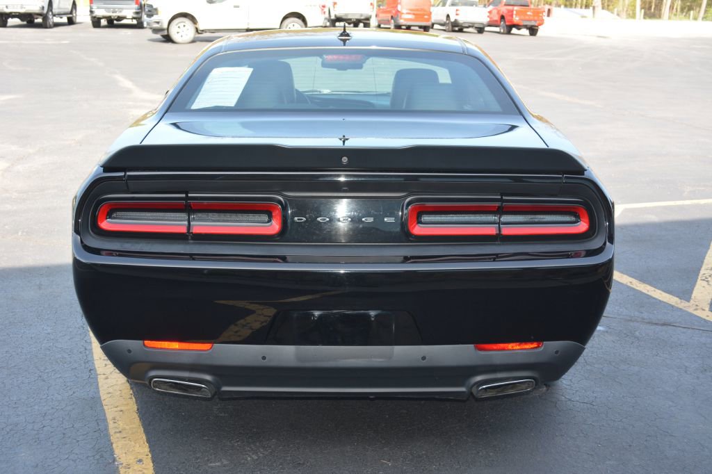 Used 2016 Dodge Challenger SXT Plus RWD image 5