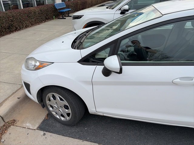 Used 2011 Ford Fiesta S w/ Convenience Pkg image 4