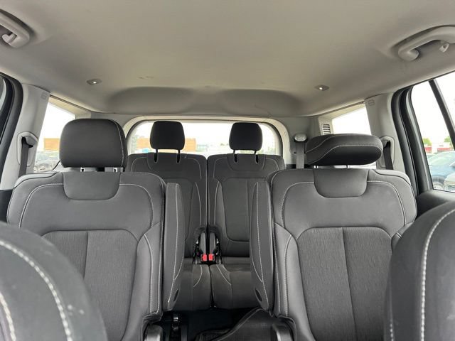 Used 2023 Jeep Grand Cherokee L Laredo AWD/4WD image 40