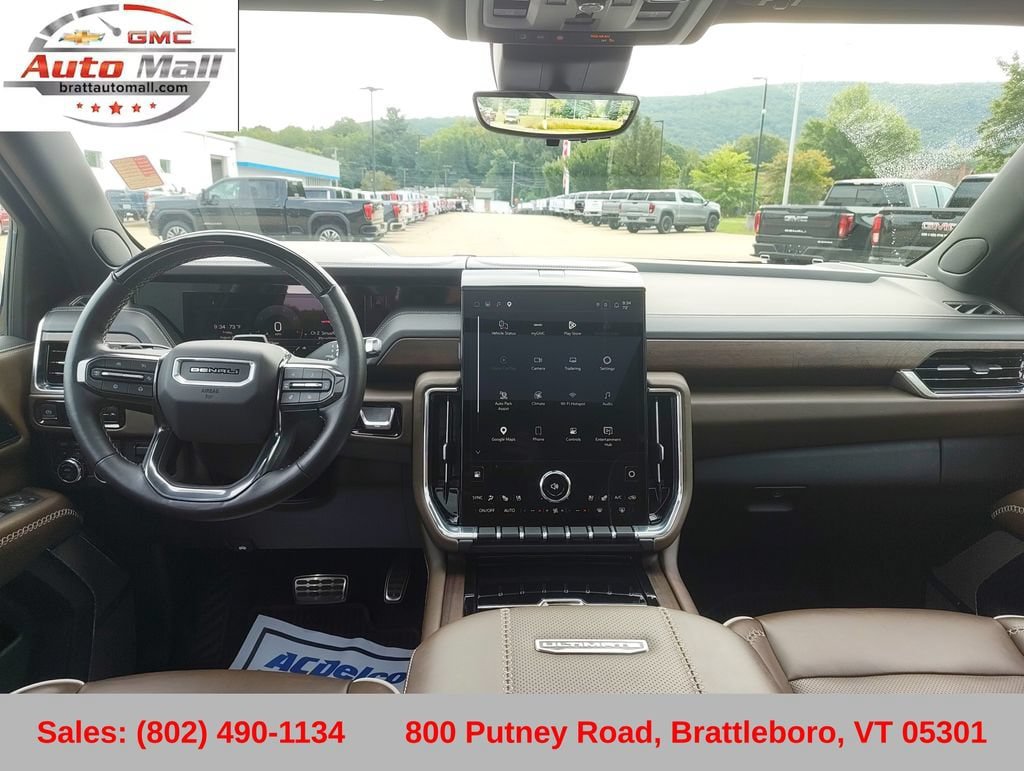 Used 2025 GMC Yukon XL Denali Ultimate AWD/4WD image 14