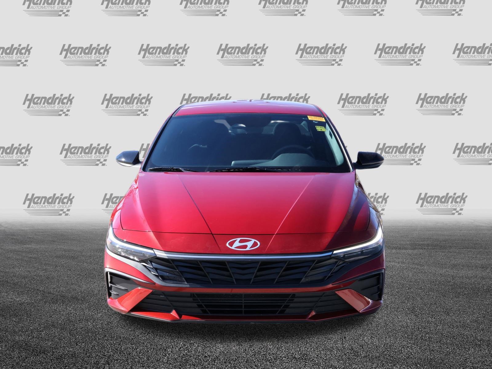 Used 2025 Hyundai Elantra Sport image 3