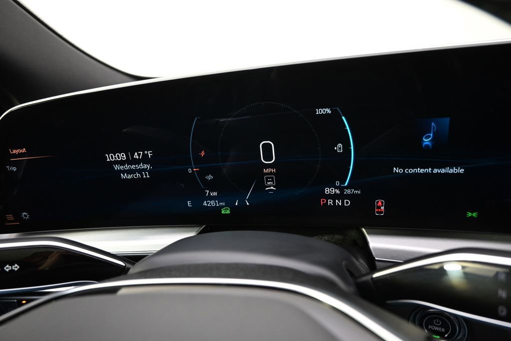 New 2025 Cadillac Lyriq Sport image 25