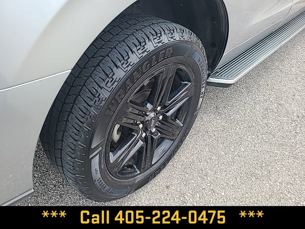 Used 2021 Ford Expedition XLT image 12