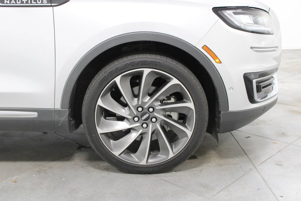 Used 2019 Lincoln Nautilus Reserve FWD image 13