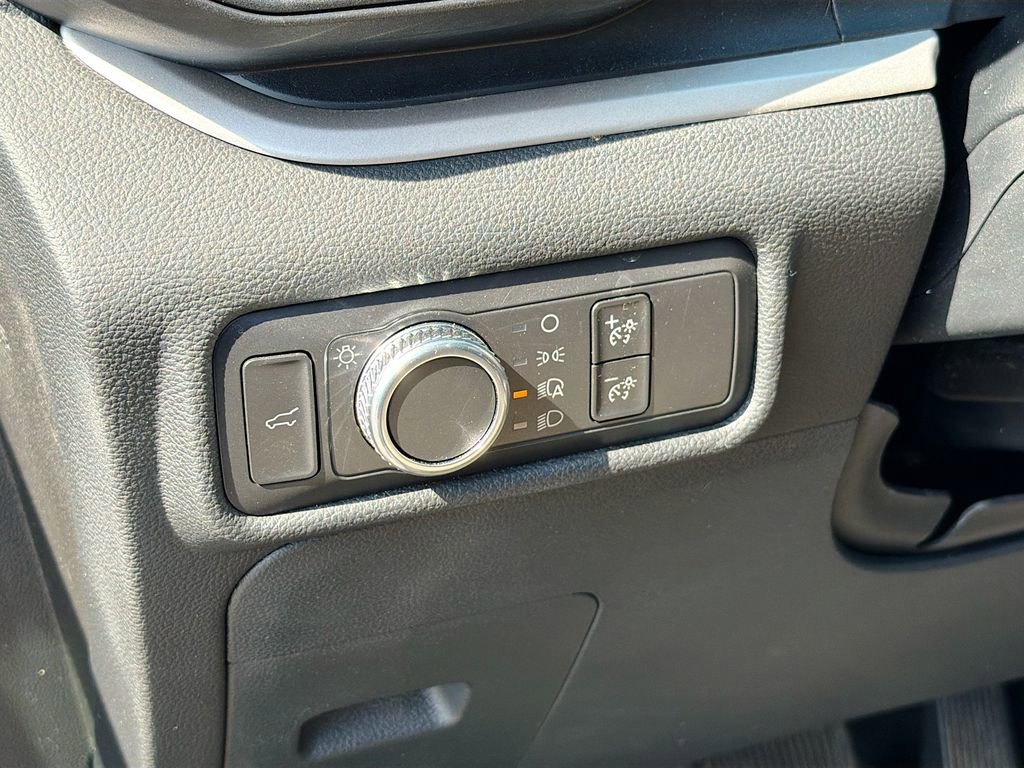 Used 2021 Ford Explorer XLT image 10