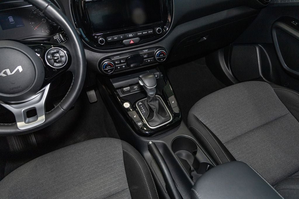 Used 2022 Kia Soul EX FWD image 11