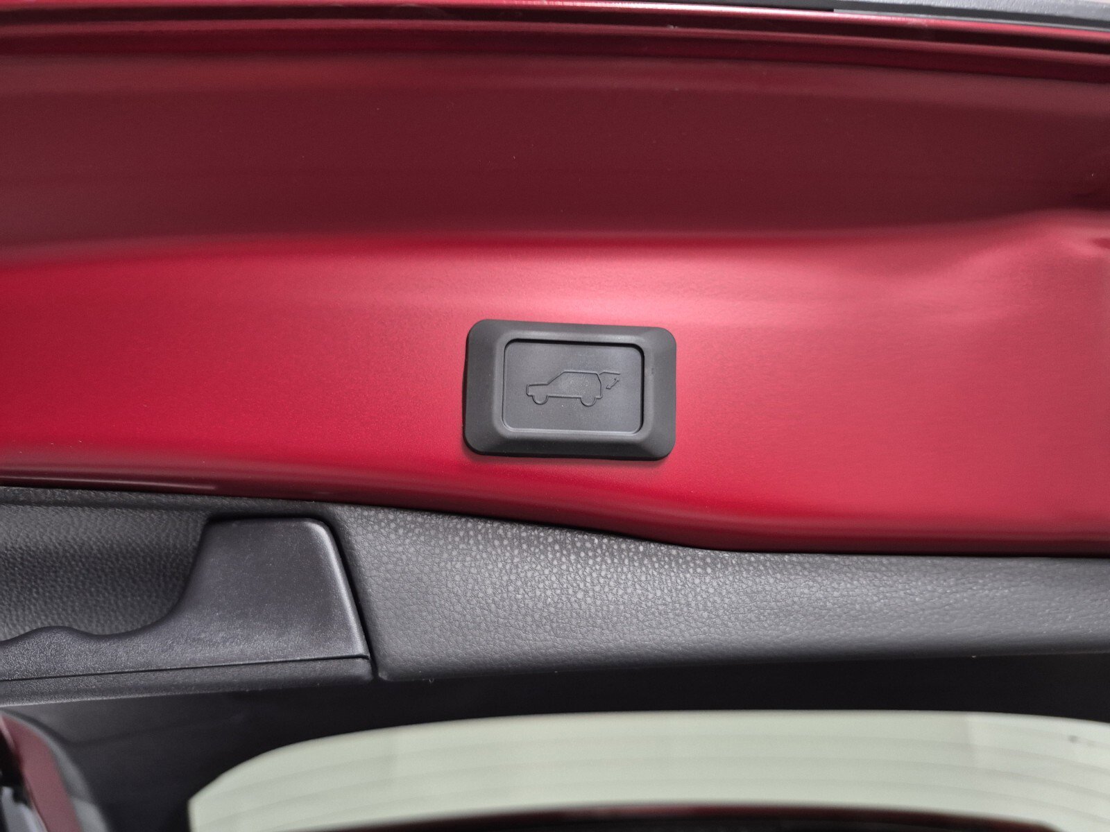 New 2025 Toyota RAV4 XLE image 6