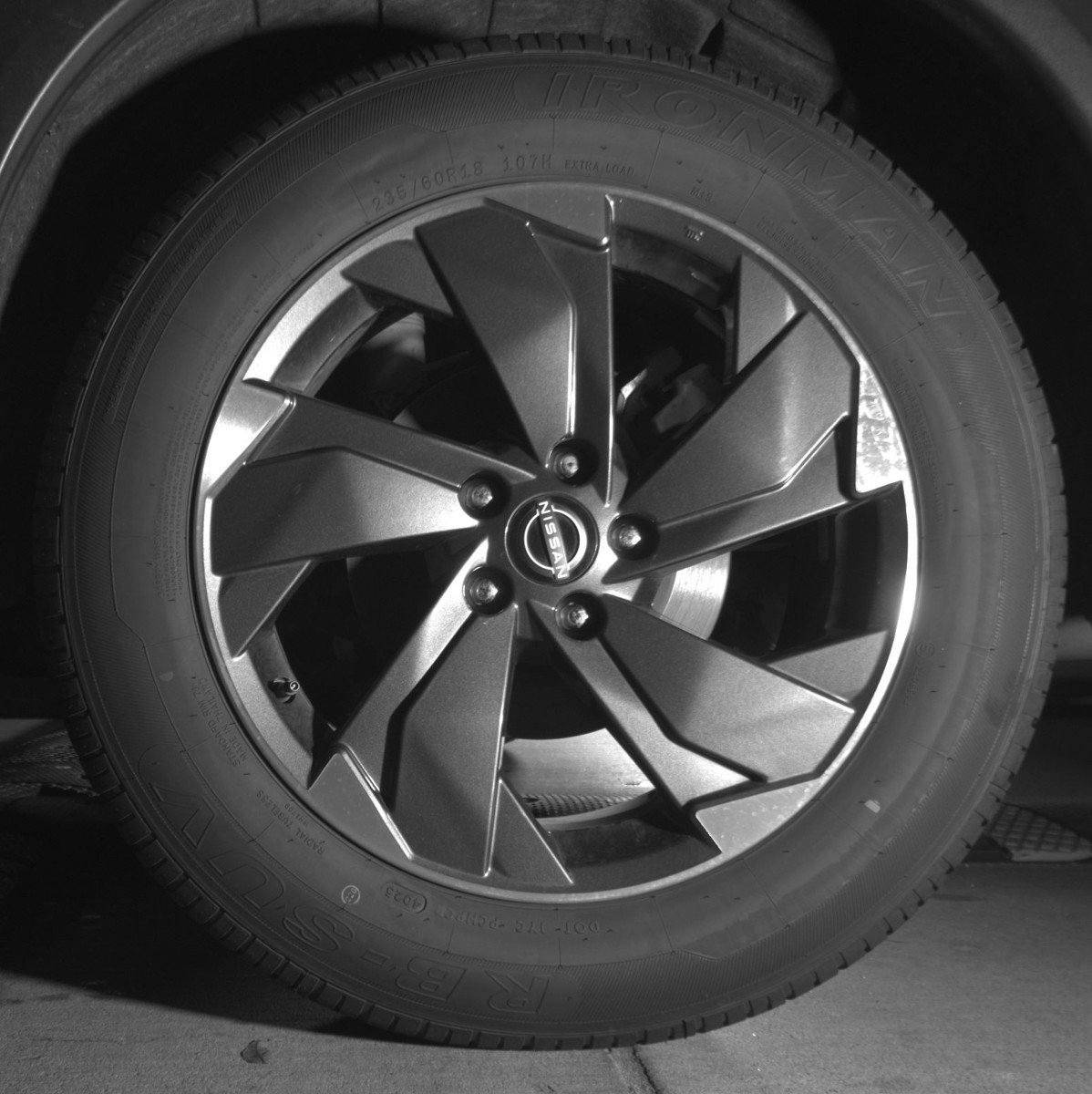 Used 2025 Nissan Rogue SV AWD/4WD image 14