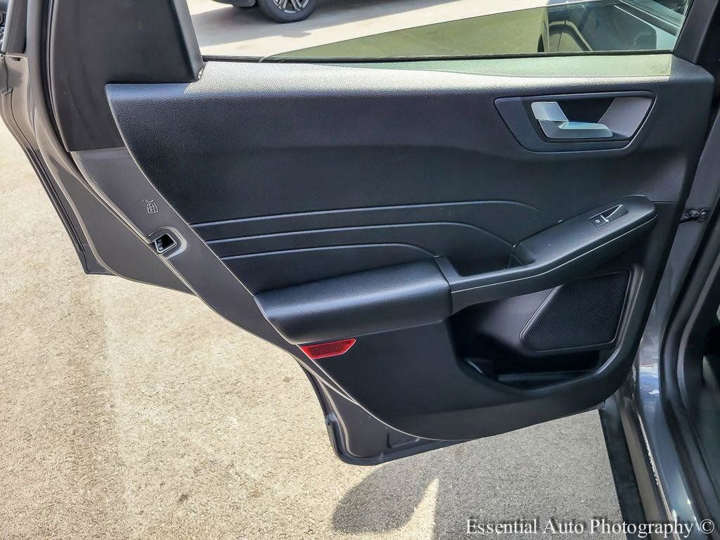 Used 2023 Ford Escape ST-Line w/ Tech Pack #1 image 21