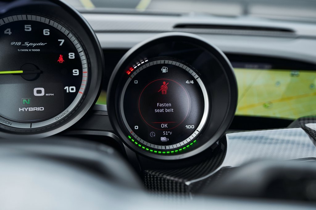 Used 2015 Porsche 918 Spyder image 76