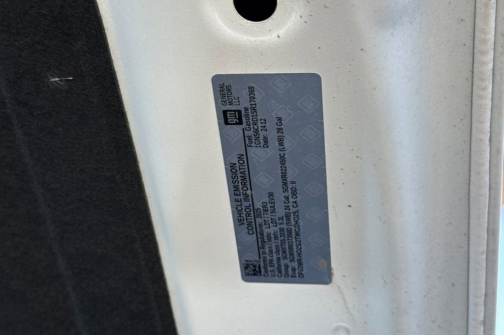Used 2025 Chevrolet Suburban LT image 42