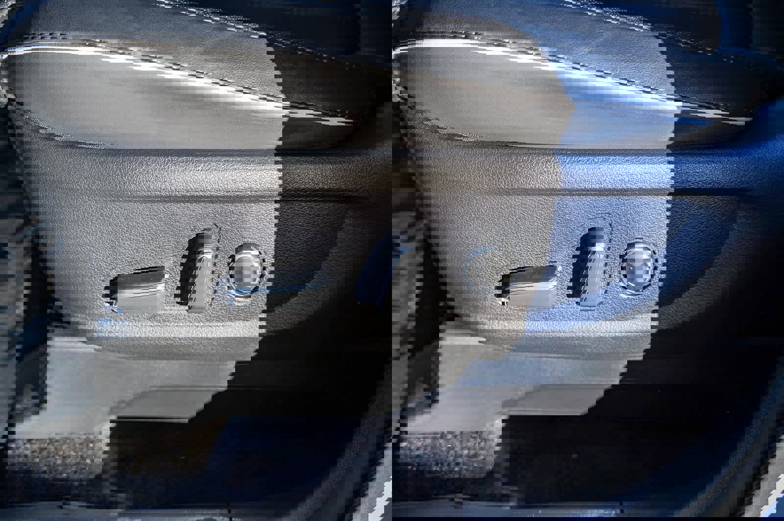 Certified 2025 Hyundai Palisade SEL image 19