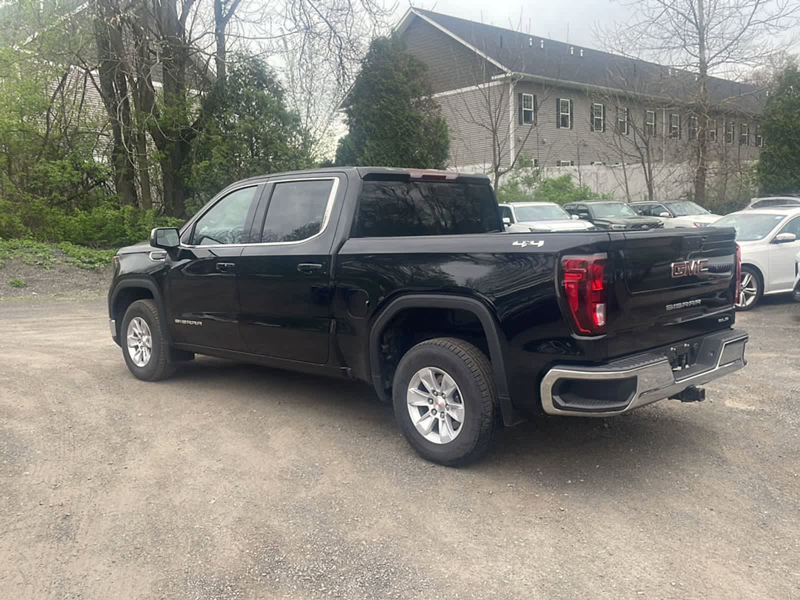 Used 2024 GMC Sierra 1500 SLE AWD/4WD image 5
