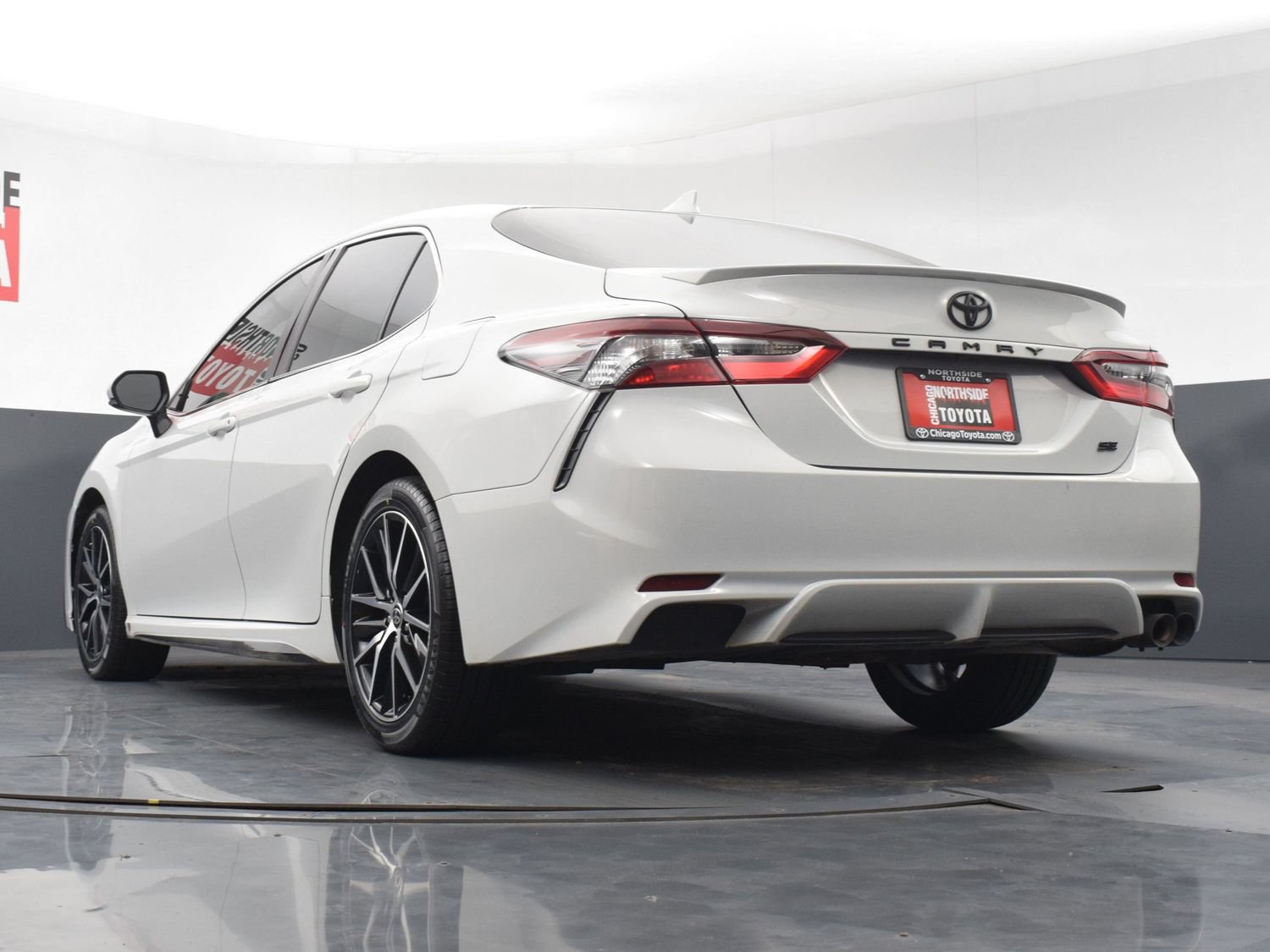 Used 2024 Toyota Camry SE FWD image 27