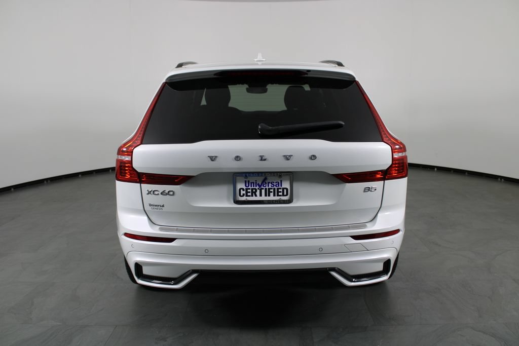 Used 2022 Volvo XC60 B5 R-Design w/ Protection Package Premier FWD image 9