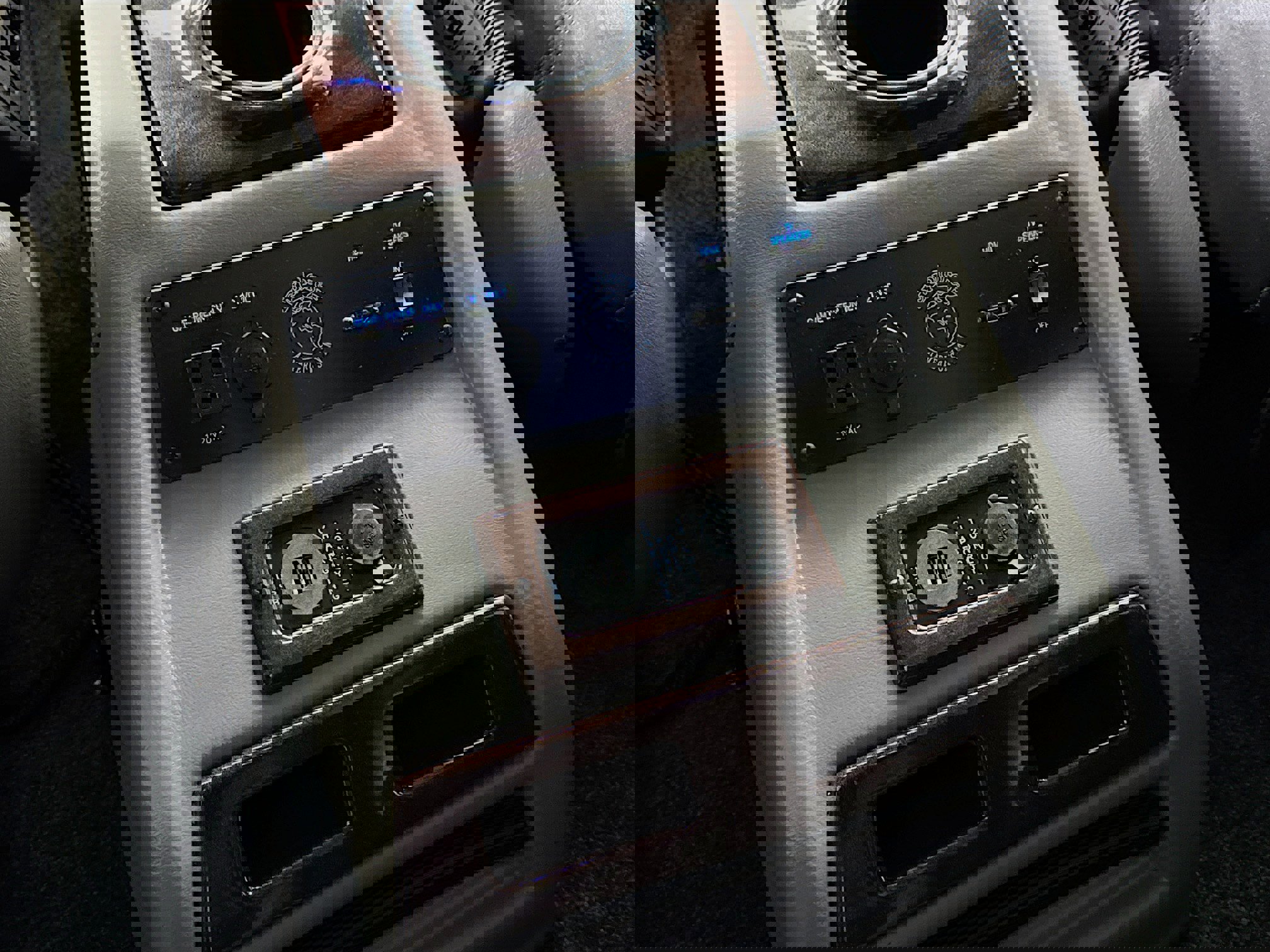 Used 2016 Chevrolet Express 2500 image 27