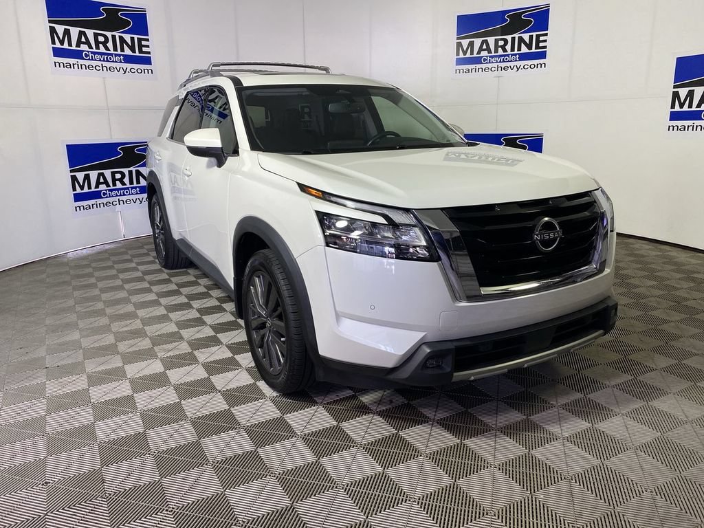 Used 2022 Nissan Pathfinder SL w/ SL Premium Package FWD image 1
