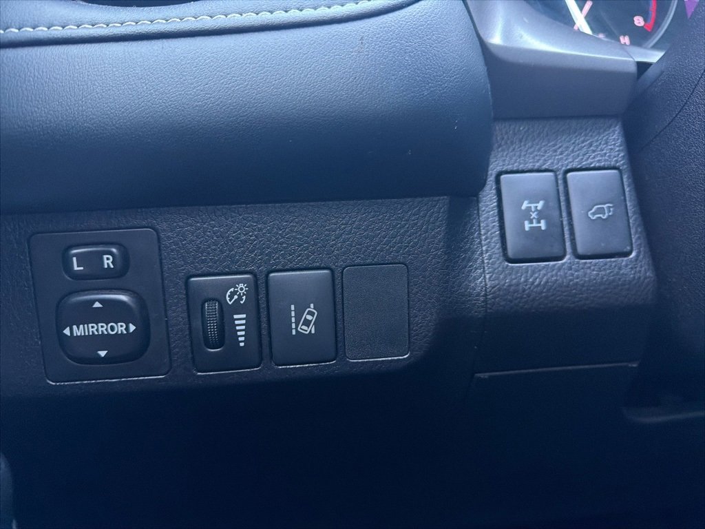 Used 2018 Toyota RAV4 Adventure image 25