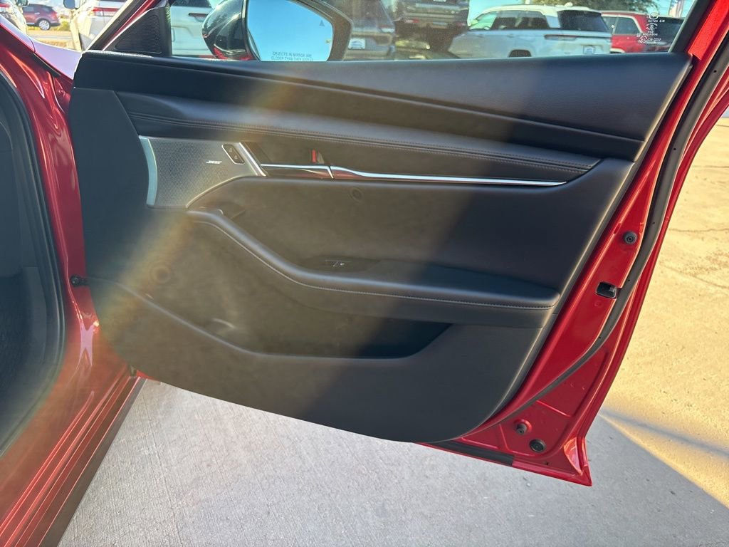 Used 2022 MAZDA MAZDA3 s image 25