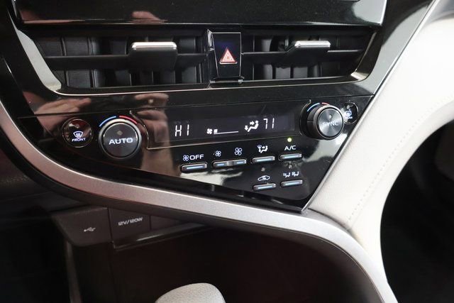 Used 2022 Toyota Camry LE image 23