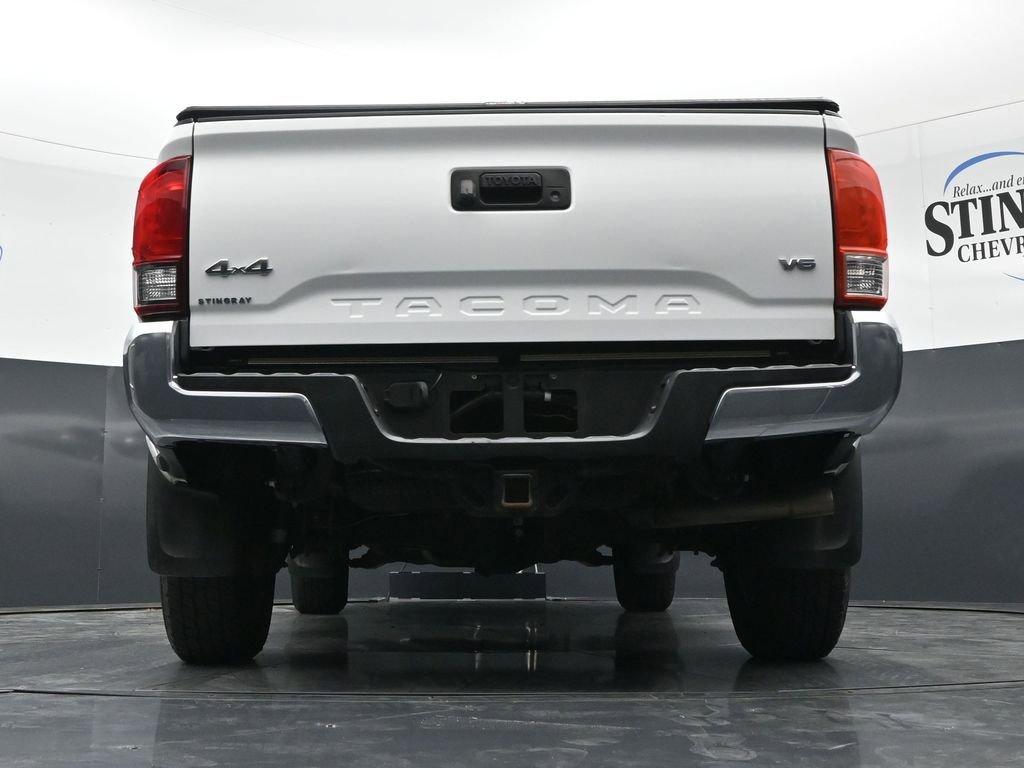 Used 2018 Toyota Tacoma SR5 AWD/4WD image 22