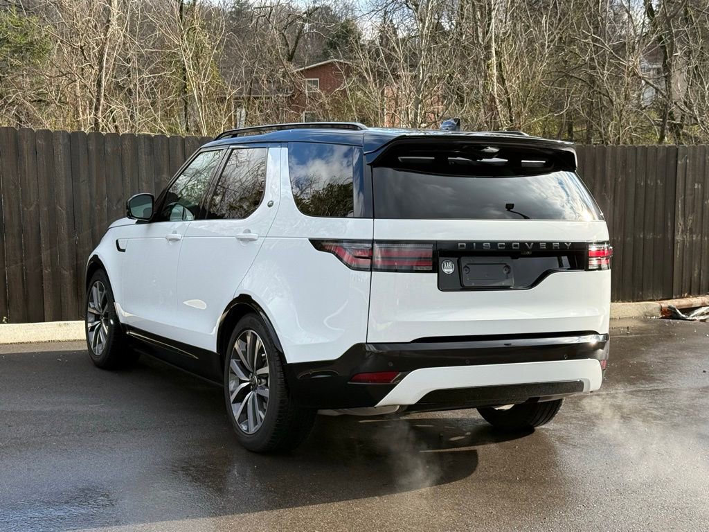 Certified 2025 Land Rover Discovery Dynamic SE AWD/4WD image 3