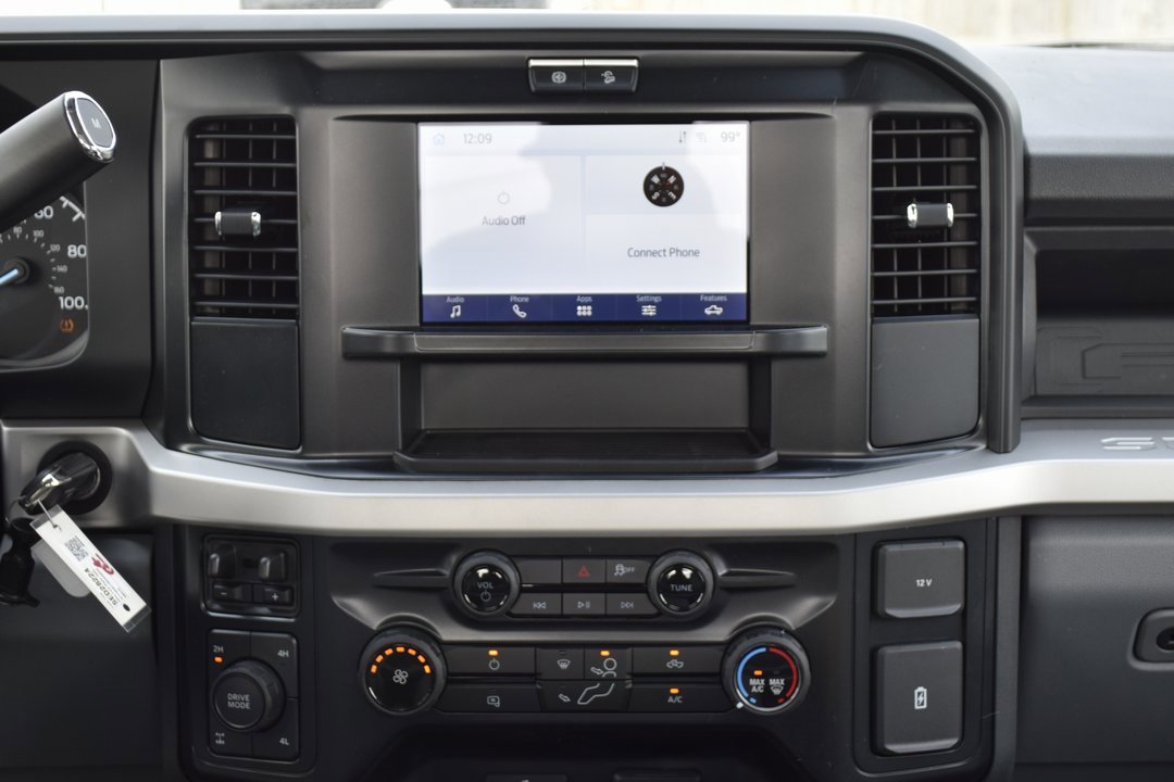 New 2025 Ford F250 XL w/ FX4 Off-Road Package image 11