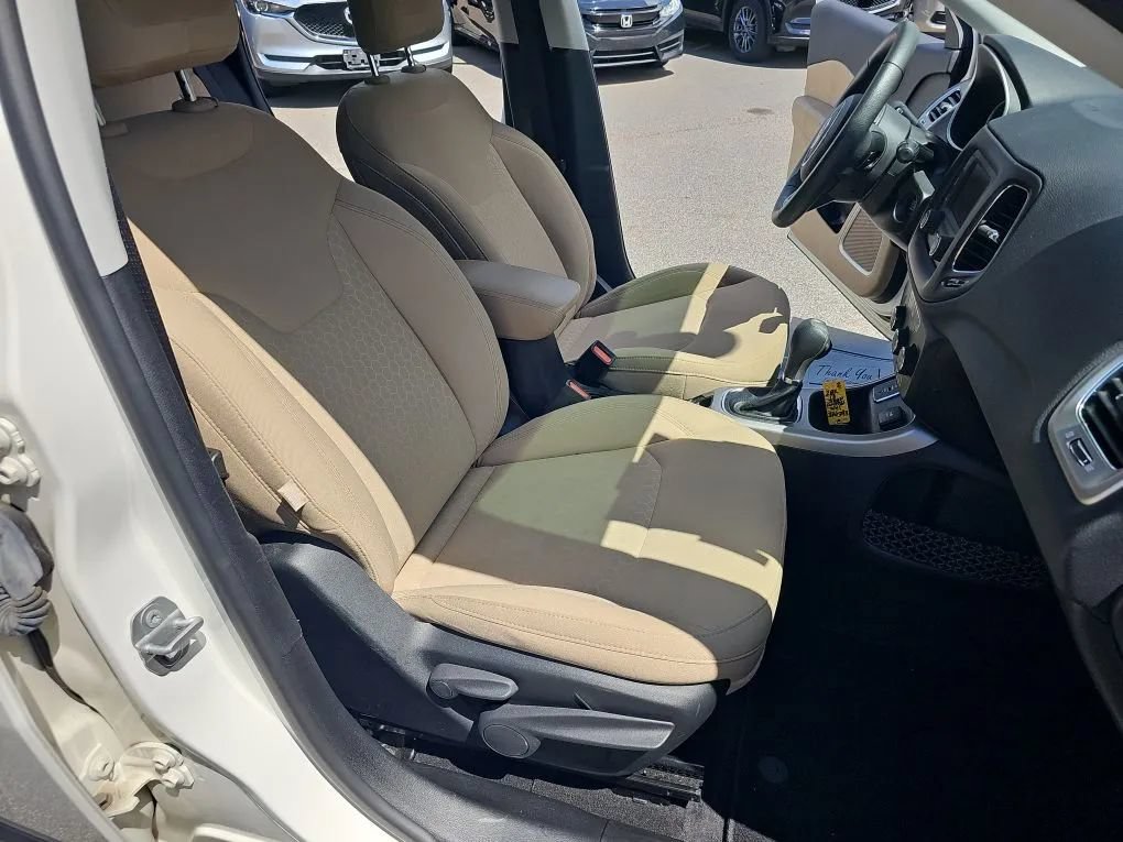 Used 2018 Jeep Compass Sport FWD image 21