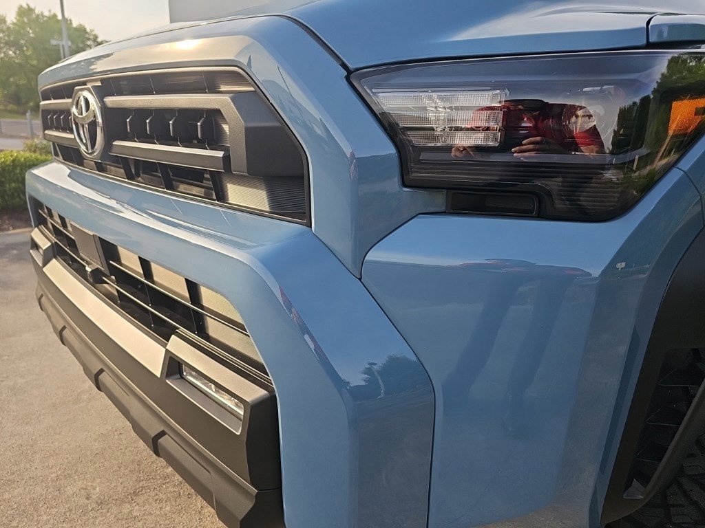 Used 2026 Toyota 4Runner SR5 AWD/4WD image 20