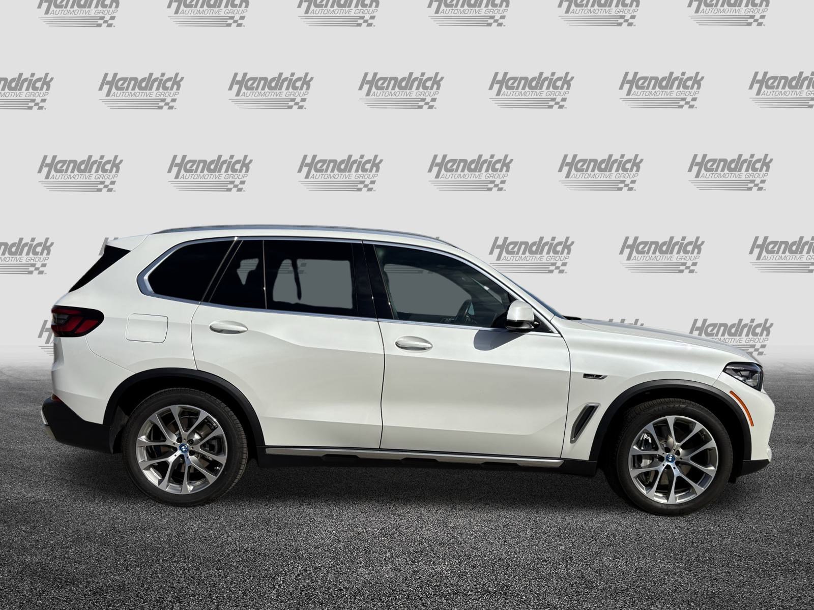 Certified 2022 BMW X5 xDrive45e w/ Luxury Seating Package image 11