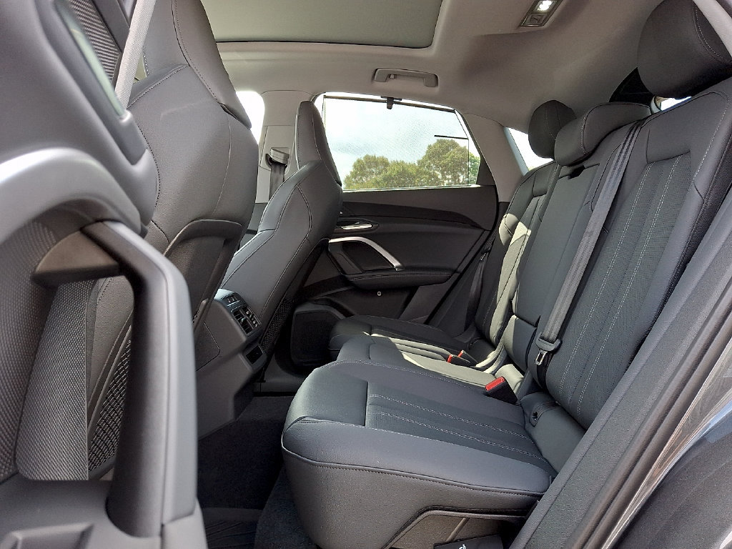 New 2026 Audi Q5 Premium Plus AWD/4WD image 9
