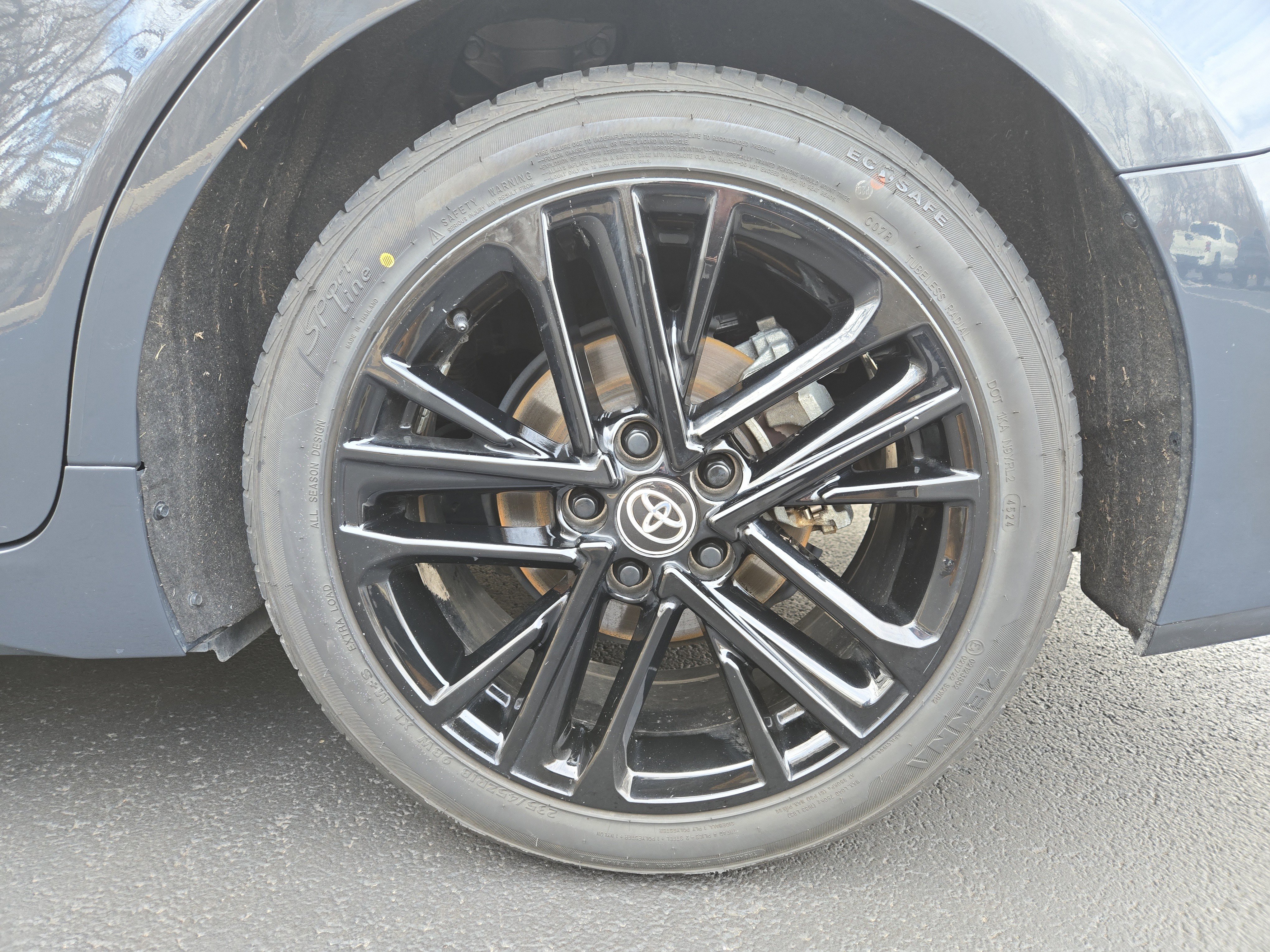 Used 2025 Toyota Camry SE image 10