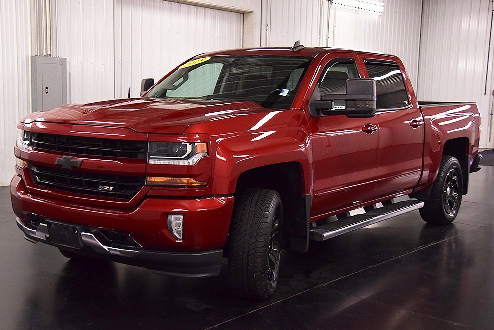 Used 2018 Chevrolet Silverado 1500 LT w/ All Star Edition image 3