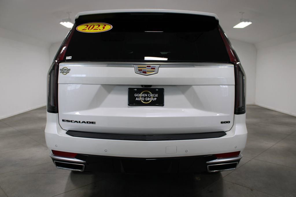 Used 2023 Cadillac Escalade Premium Luxury w/ LPO, Illumination Package RWD image 8