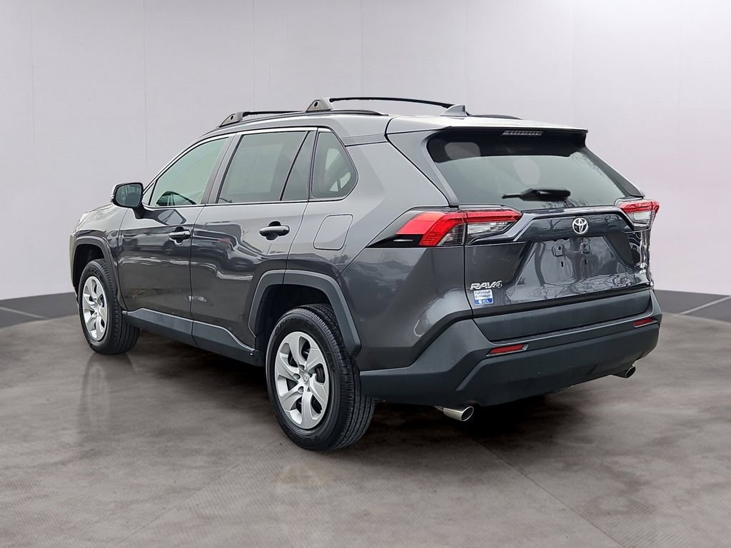 Used 2021 Toyota RAV4 LE image 6