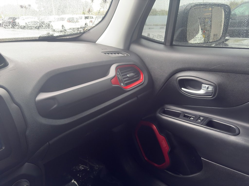 Used 2019 Jeep Renegade Trailhawk w/ LED Lighting Group AWD/4WD image 15