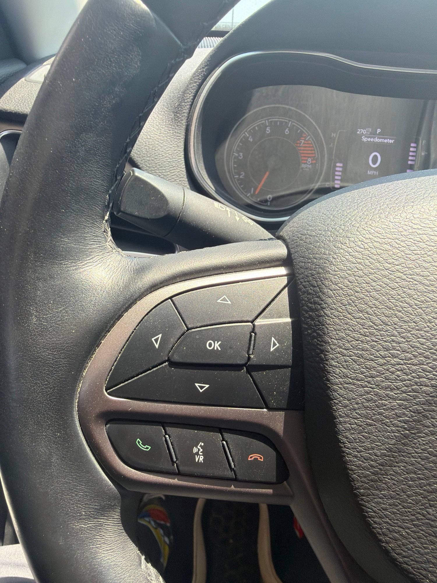 Used 2019 Jeep Cherokee Latitude w/ Cold Weather Group AWD/4WD image 9