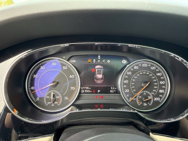 Used 2019 Bentley Bentayga AWD/4WD image 23