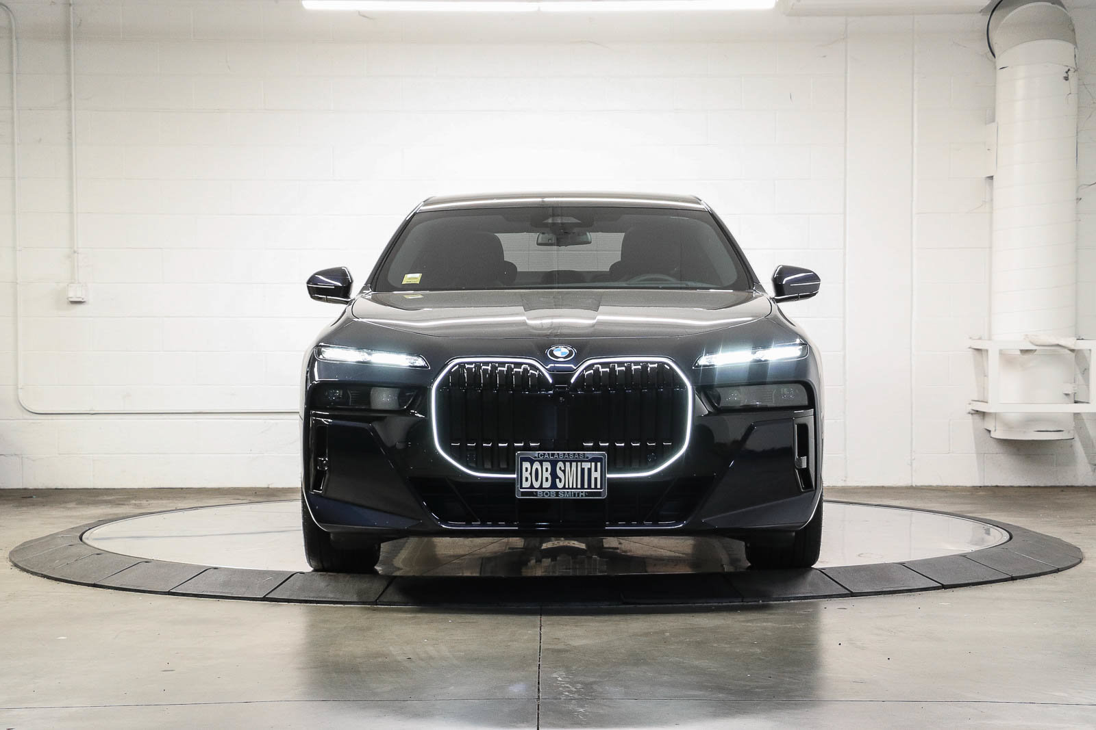 Used 2026 BMW 750e xDrive w/ Executive Package AWD/4WD video 2