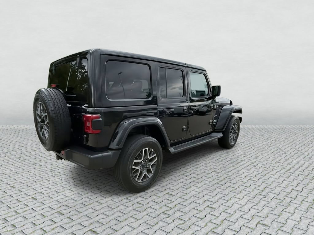 Used 2024 Jeep Wrangler Unlimited Sahara AWD/4WD image 8