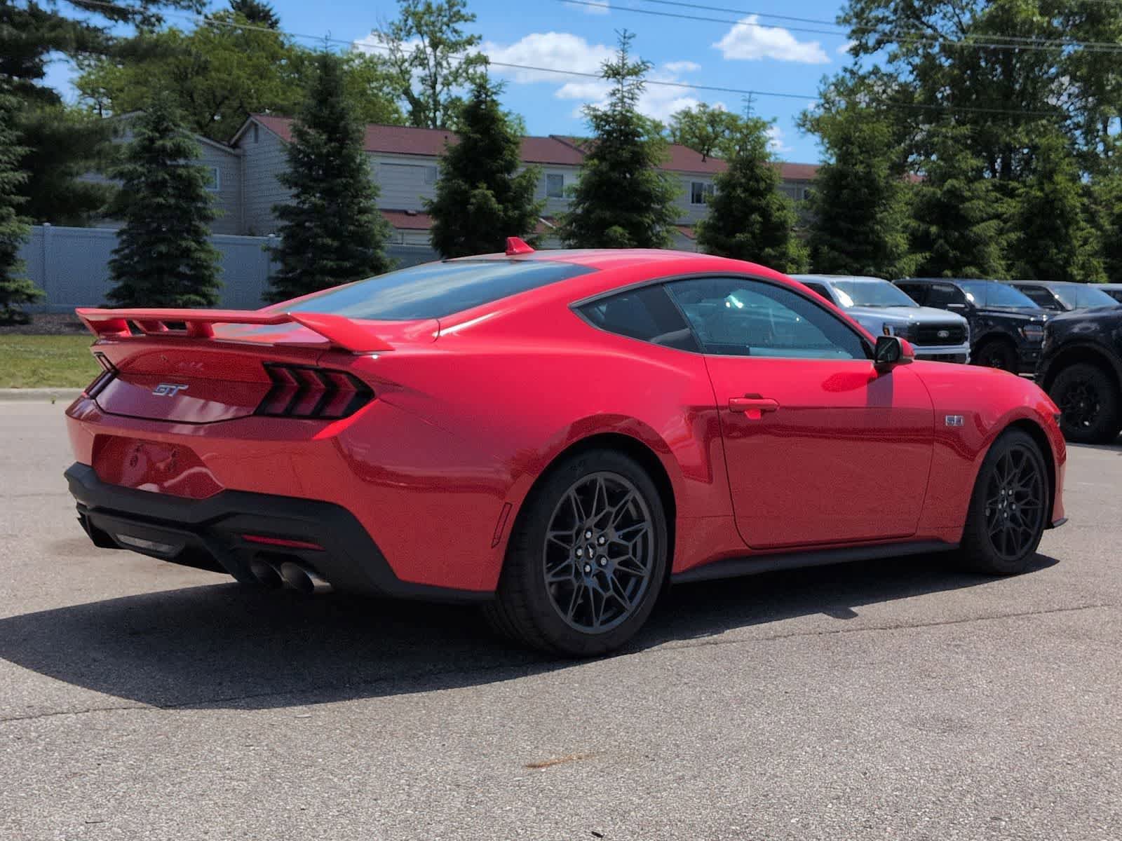 Used 2025 Ford Mustang GT Premium w/ GT Performance Package RWD image 8