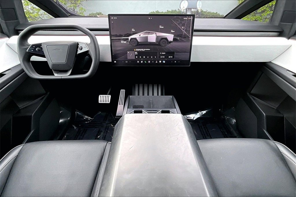 Used 2024 Tesla Cybertruck AWD Crew Cab image 8