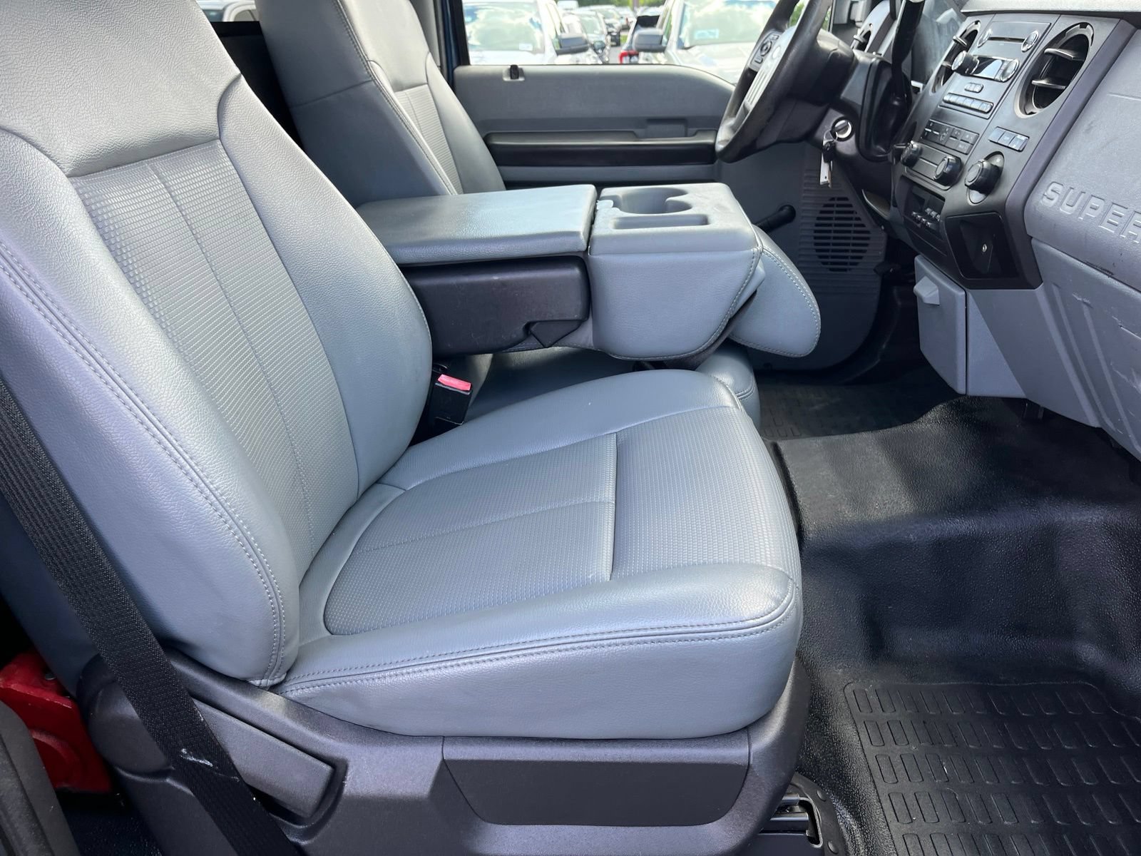 Used 2013 Ford F550 2WD Regular Cab Super Duty w/ XL Value Pkg image 16