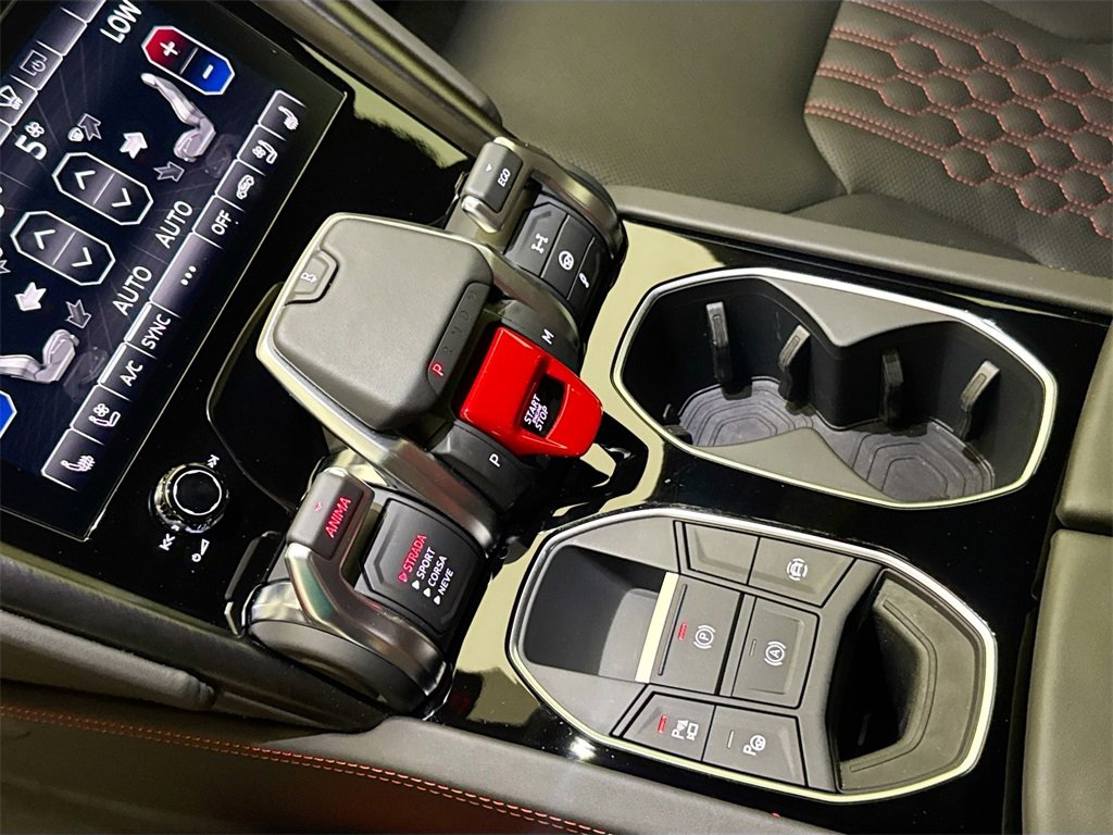 Used 2024 Lamborghini Urus S image 17