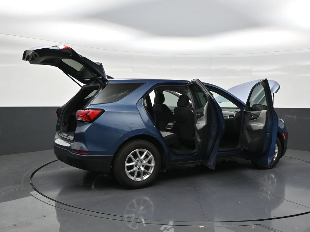 Used 2024 Chevrolet Equinox LS FWD image 28